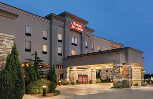 Enid Hotel | Hampton Inn & Suites Enid