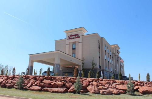 Guthrie Hotel | Hampton Inn & Suites Guthrie, OK