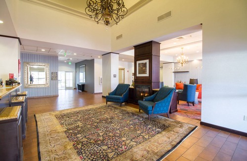 Owens Cross Roads Hotel | Hampton Inn & Suites Huntsville Hampton Cove