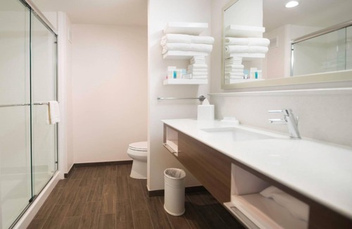 La Porte Hotel | Hampton Inn & Suites La Porte