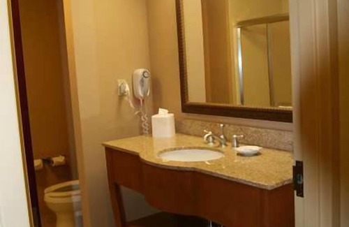 Madisonville Hotel | Hampton Inn & Suites Madisonville