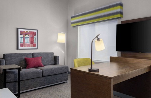 Mono Hotel | Hampton Inn & Suites Orangeville, On
