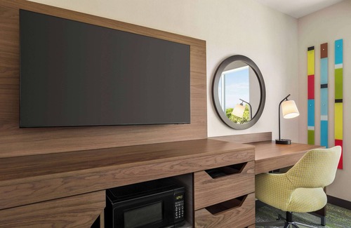 Oroville Hotel | Hampton Inn & Suites Oroville