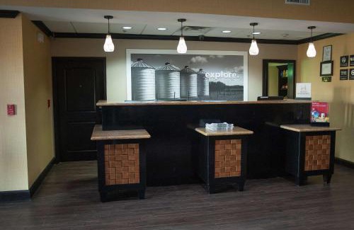 Palestine Hotel | Hampton Inn & Suites Palestine