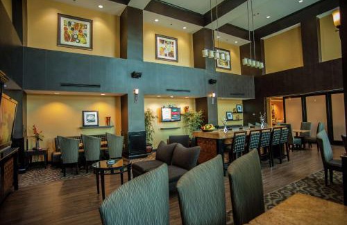 Palestine Hotel | Hampton Inn & Suites Palestine