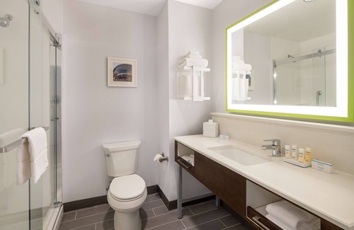 Raleigh Hotel | Hampton Inn & Suites Raleigh Midtown