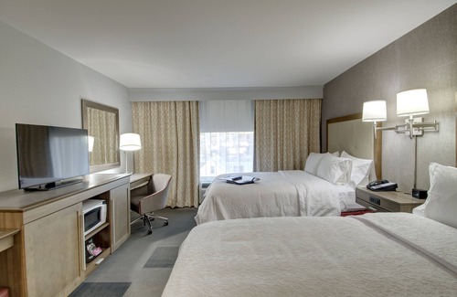 Springfield Hotel | Hampton Inn & Suites Springfield/Downtown