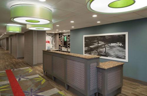Alton Hotel | Hampton Inn & Suites St. Louis/Alton, IL