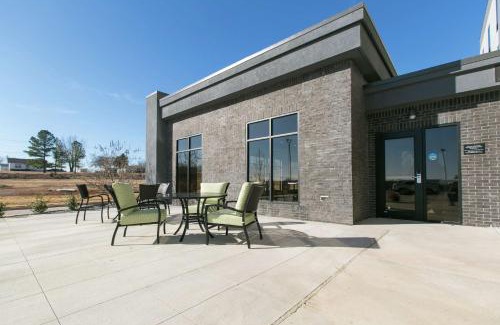 Stroud Hotel | Hampton Inn & Suites Stroud