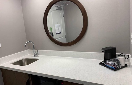 Eastside Hotel | Hampton Inn & Suites Syracuse Dewitt