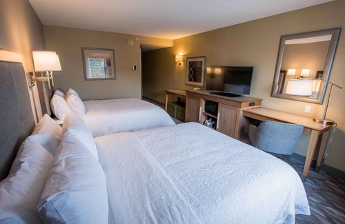 Lochmere Hotel | Hampton Inn & Suites Tilton