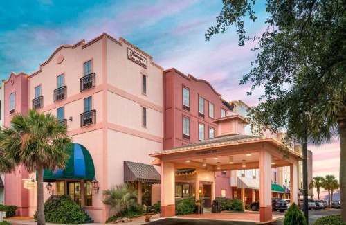 Fernandina Beach Hotel | Hampton Inn & Suites Amelia Island-Historic Harbor Front