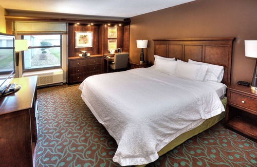 Terre Haute Hotel | Hampton Inn Terre Haute