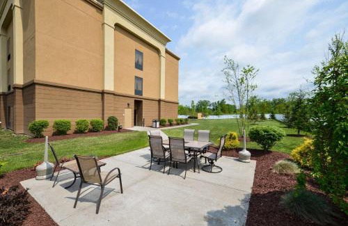 Utica Hotel | Hampton Inn Utica