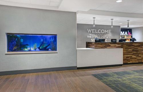 Westfield Hotel | Hampton Inn Westfield