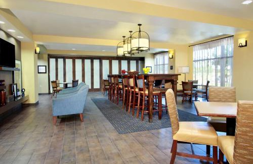 Winfield Hotel | Hampton Inn Winfield