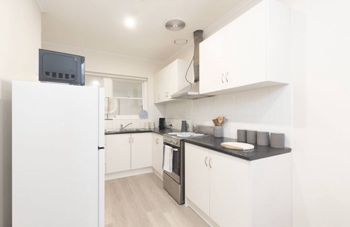 Christies Beach Apartment | Hampton Style Coastal Apartment