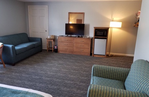 Hampton Hotel | Hampton Village Inn