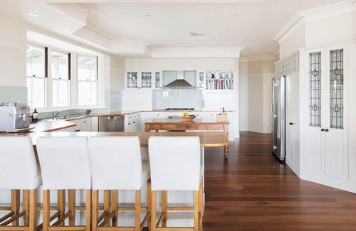 Narraweena House | Hamptons Beautiful Home Perfect for Weddings , Hens & Family retreats