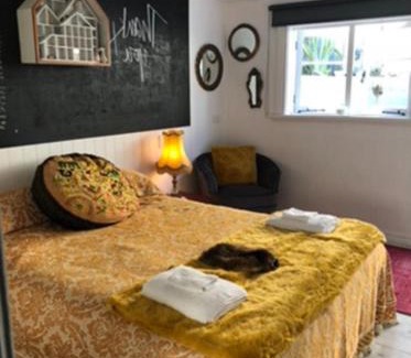 New Plymouth Bed & Breakfast | Hana Hideaway