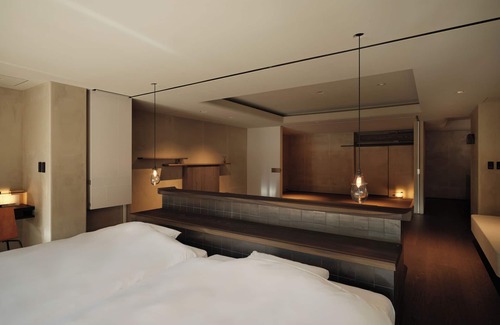 Yamanakaonsen Higashimachi House | Hanamurasaki