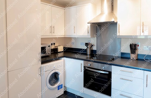 Hemel Hempstead House | Handleys Ct, Apt 57 Spacious 2 Bed/2 Bath Apartment in Town Centre Location