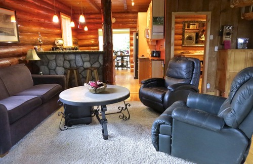 Otter Point Cabin | Handsome Dan's at Otter Point