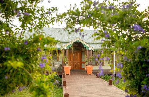 Pokolbin Cabin | Hanging Tree Wines