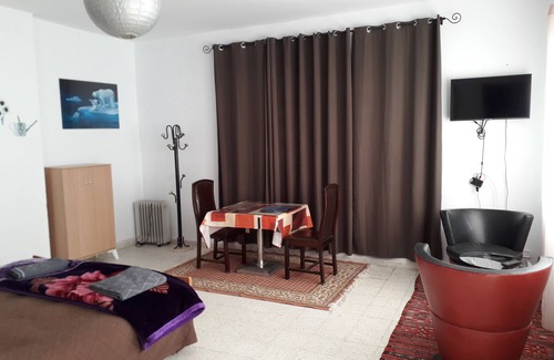 Sakiet Eddaier House | Hannon Bed and Breakfasts
