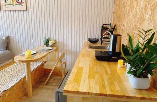 Truc Bach Apartment | Hanoi Heritage Hideaway- Homestay CHẤT - Private Self-check-in