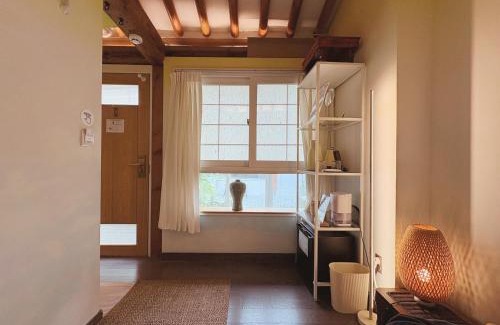 Sajik-dong House | 'Hanok Hanok' Boutique stay Hotel Seoul - 2min from Gyeongbokgung Palace station