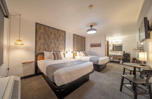 Pinnacles Entrance Badlands Hotel | Hansen Inn & Cabins, Room, Double Queen, Ground Floor, No Pets, No Smoking