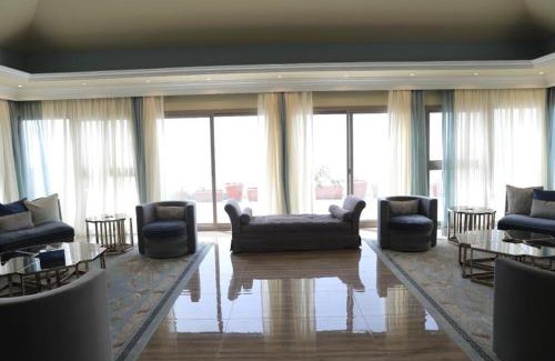 Al Gharbia Villa | Happiness Beach Villa