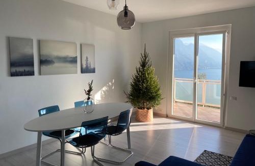 Zorzino Apartment | Happy Guest Apartments - Blue Apartment