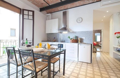 El Camp de l'Arpa del Clot Apartment | Happy People Gaudi Sant Pau