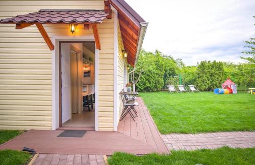 Domnesti House | Happy Place - Casuta Galbena