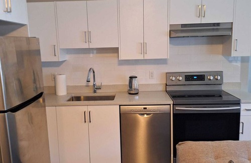 Langford House | Happy Zone Suite - Sleeps 4. Complimentary Refreshments !