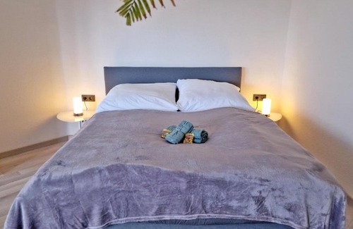 Wahren Apartment | HappySide o FREE park o Balkon o Nespresso o WLAN
