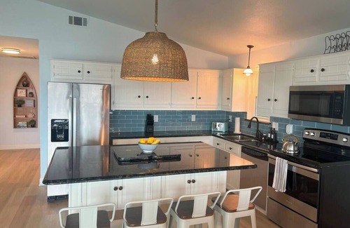 Gun Barrel City House | Harbor Point Hideaway at Cedar Creek Lake