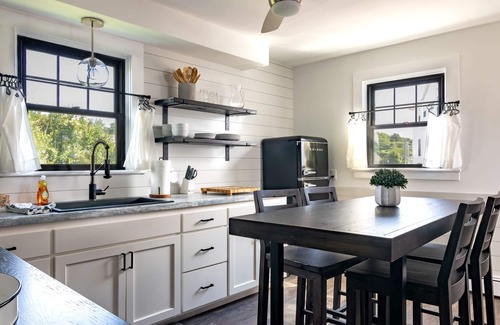 West Mystic House | Harbor View Landing Mystic, CT - The Bluffs Waterfront House - First Floor ONLY
