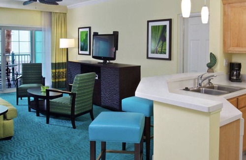 Paradise Island Resort | Harborside Resort Atlantis 2 Bedroom Lockoff Villa sleeps 8 April 27-May 4, 2025