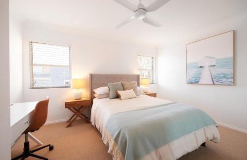 Balmain Apartment | Harbour view huge 2 bedroom entire residence.
