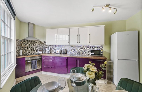 Bristol Floating Harbour Condo | Harbourside Heaven in Bristol