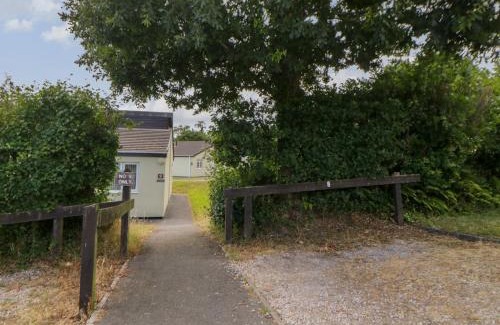 Heligan House | Harcombe House Bungalow 9