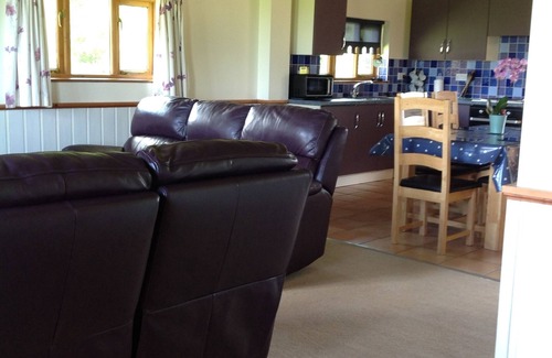 West Stour Ski Chalet | Hardy Chalet Scandinavian style chalet on working dairy farm