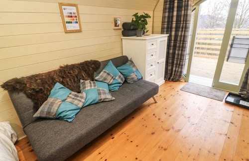 Sutton-in-Craven Cottage | HARE, pet friendly, character holiday cottage in Cross Hills