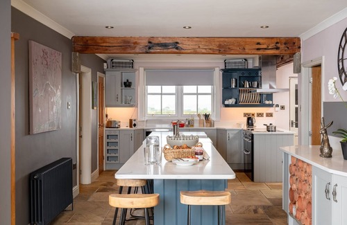 Richmond Cottage | Harelands - a house that sleeps 8 guests in 4 bedrooms
