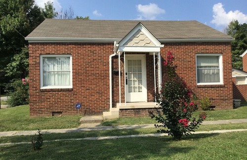 Dayhoit House | Harlan, Ky Modern Private Guesthouse 304 Historic Downtown (Vela's Villas)