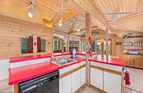 Coffeyville House | Harlequin Haven in Boulder Junction WI