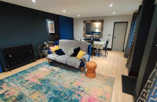 Londonderry House | Harmony Cottage